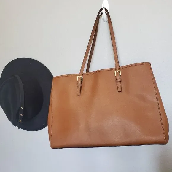 Michael Kors brown tote bag with wallet - Picture 3 of 11